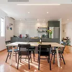 New Floor With A Lot Of Light & Air-con