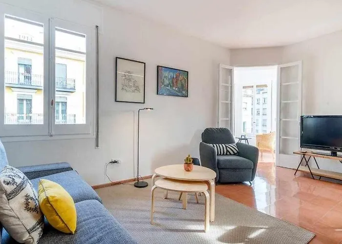 New Floor With A Lot Of Light & Air-con