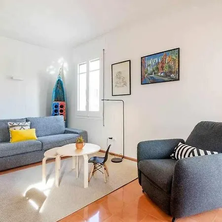 New Floor With A Lot Of Light & Air-con Apartamento *