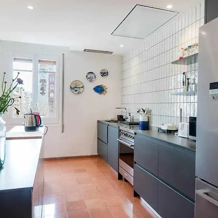 Apartment New Floor With A Lot Of Light & Air-con Girona