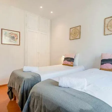 Appartement New Floor With A Lot Of Light & Air-con