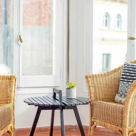 Appartement New Floor With A Lot Of Light & Air-con *