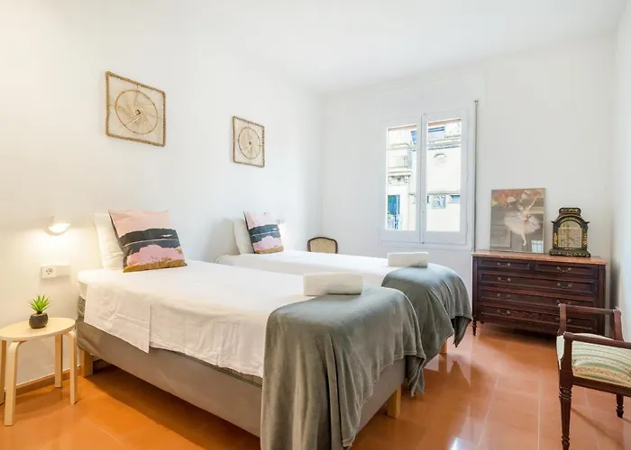 New Floor With A Lot Of Light & Air-con Appartement *