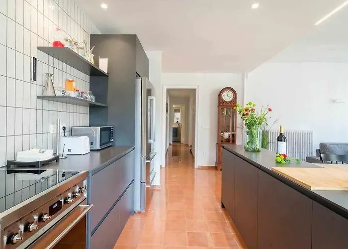 Appartement New Floor With A Lot Of Light & Air-con